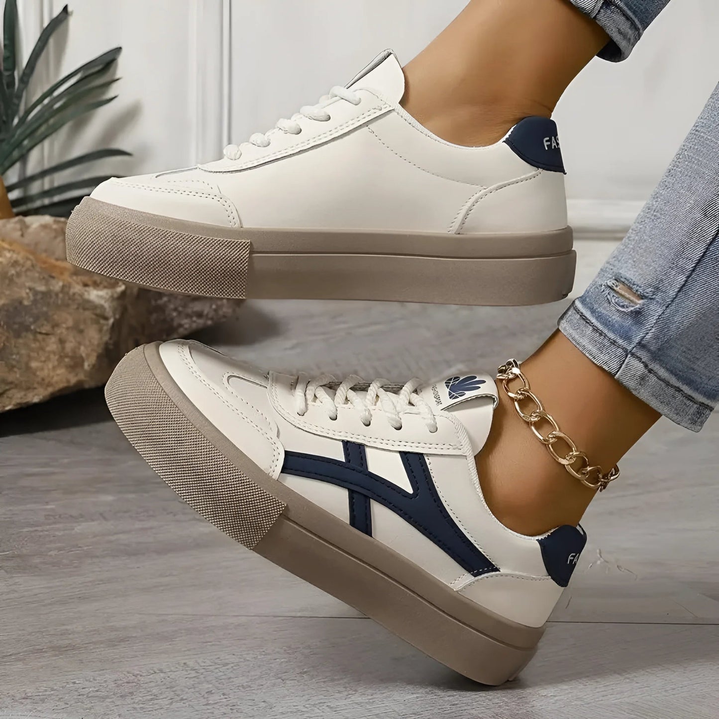 NOVERA™ | Lage Sneakers