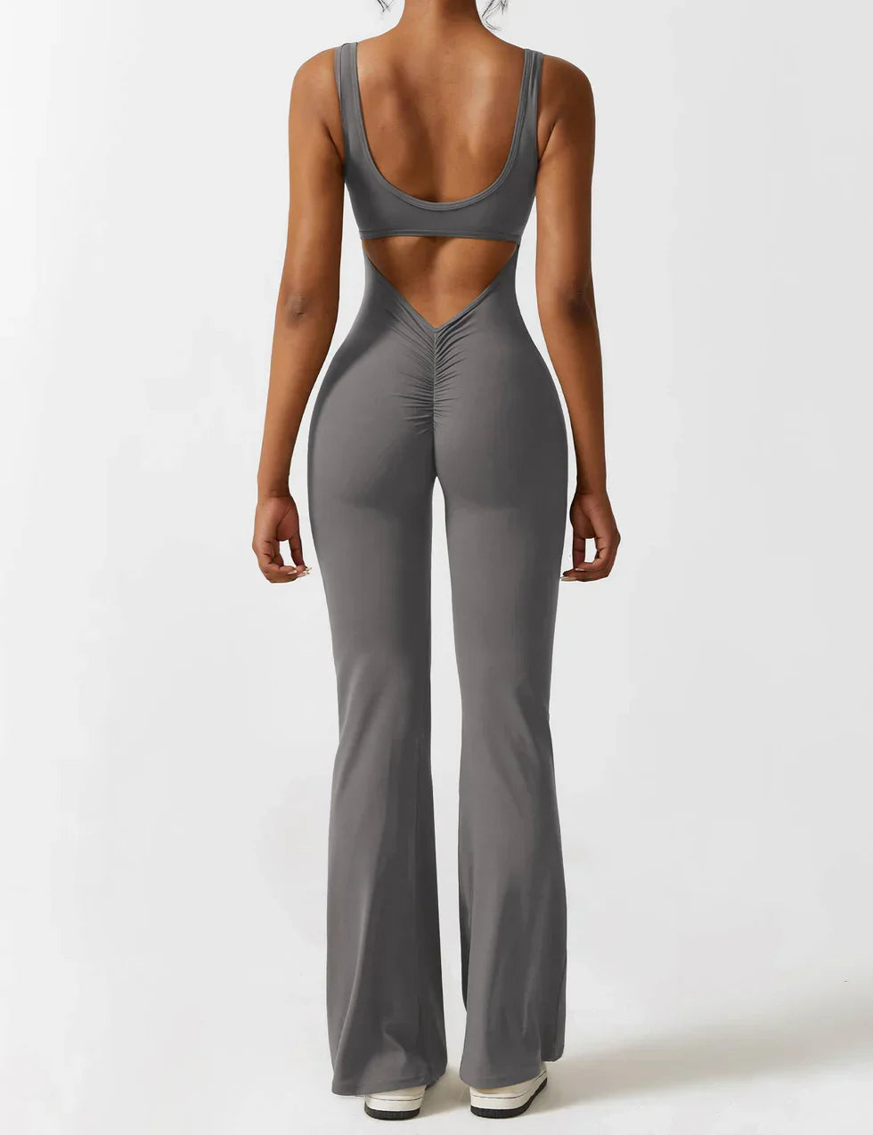 NOVERA™ | Trendy & Flatterende V-Back Jumpsuit