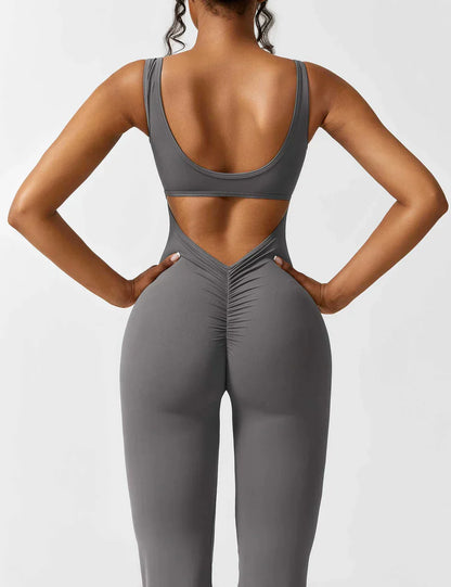 NOVERA™ | Trendy & Flatterende V-Back Jumpsuit